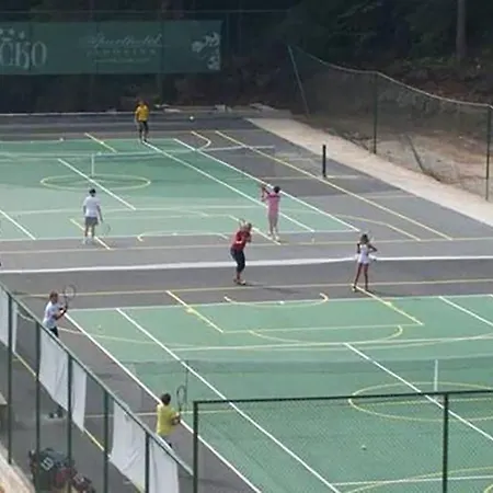 C519 - Vucko - Private Host Apartamento 4*